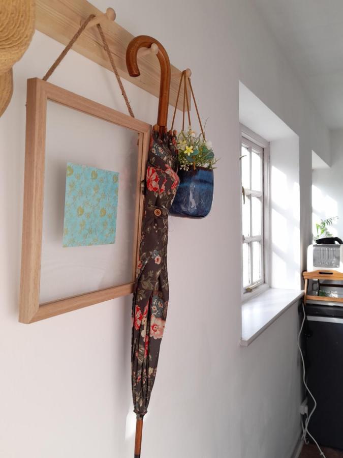 My Little Studio Farmborough Екстериор снимка
