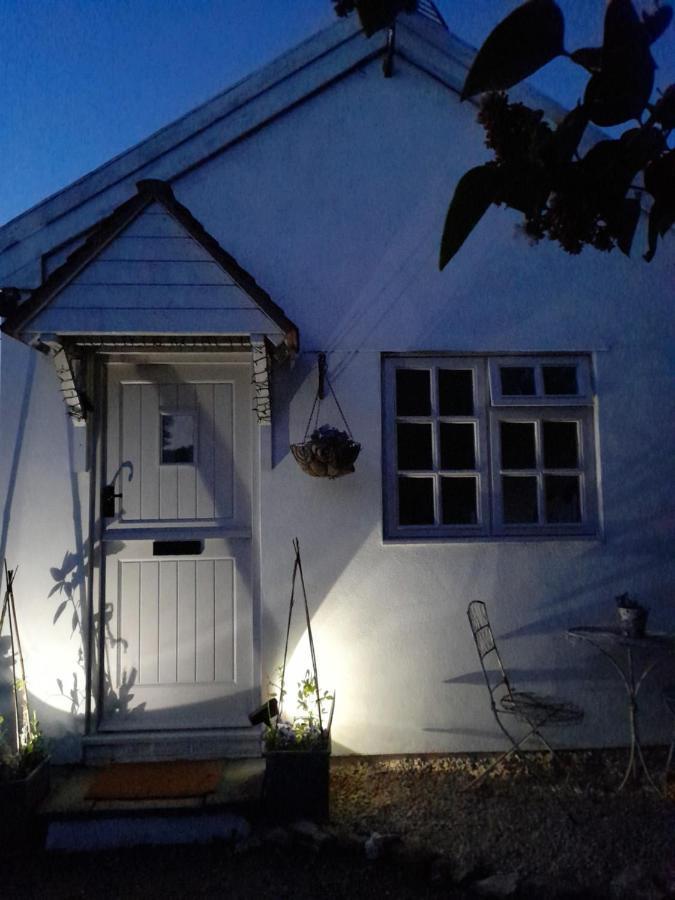My Little Studio Farmborough Екстериор снимка