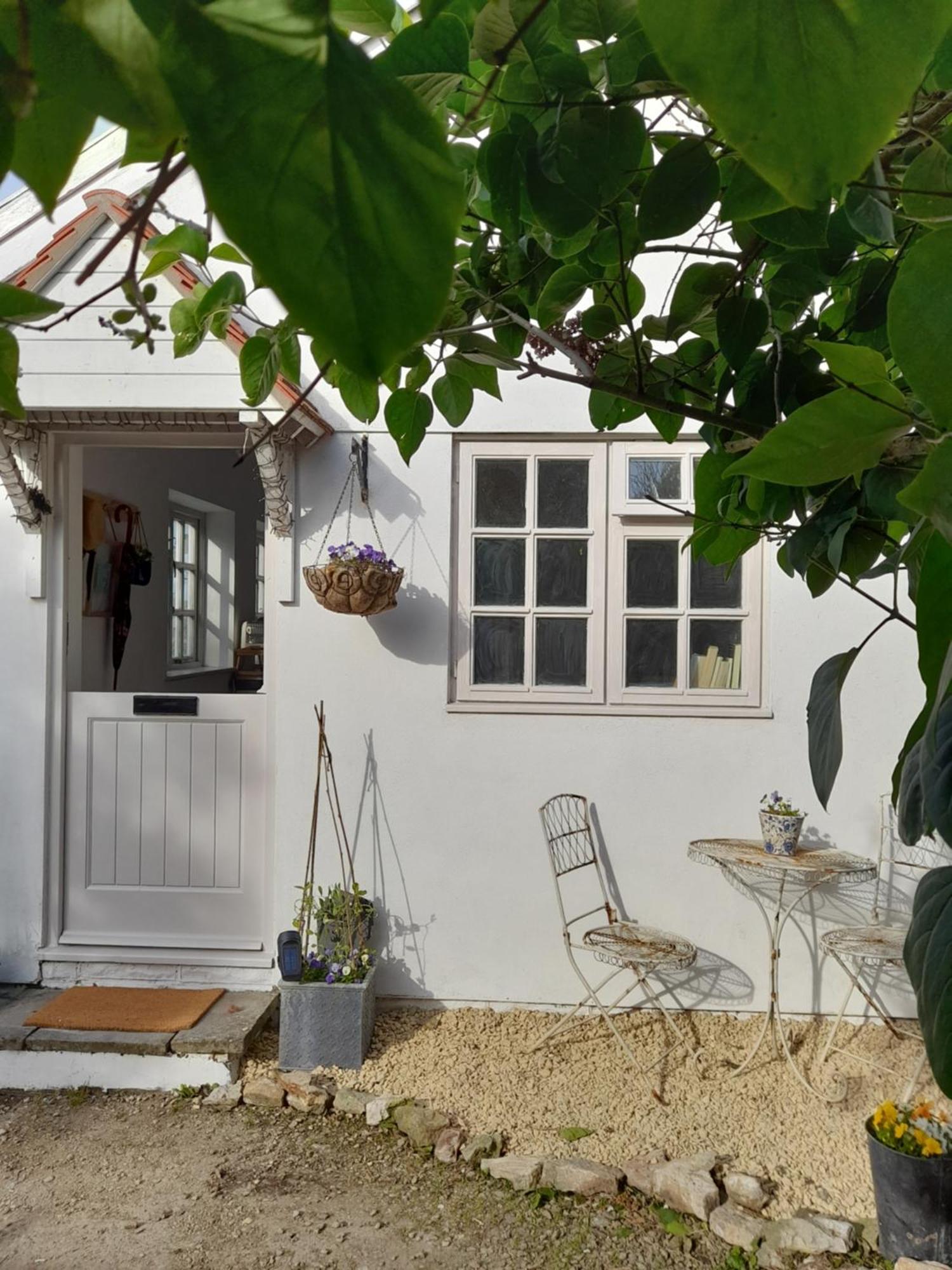 My Little Studio Farmborough Екстериор снимка